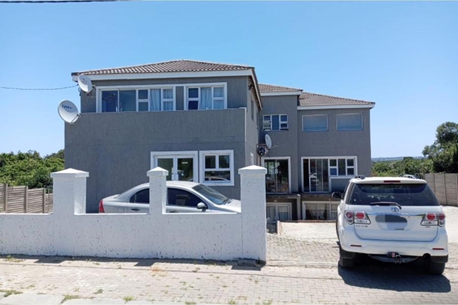 15 Bedroom Property for Sale in Beacon Bay Eastern Cape